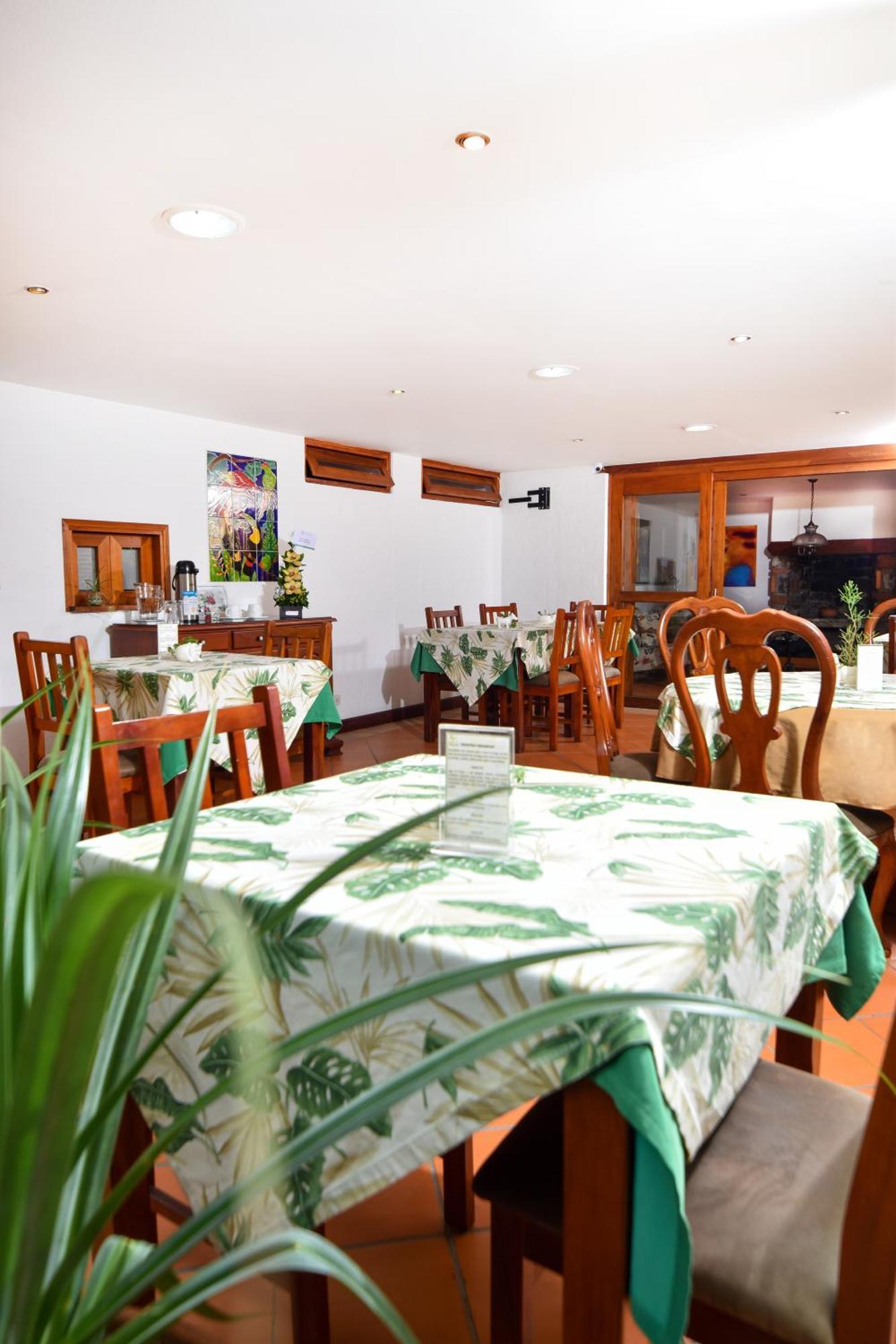 La Campana Hotel Boutique Medellin Exterior photo