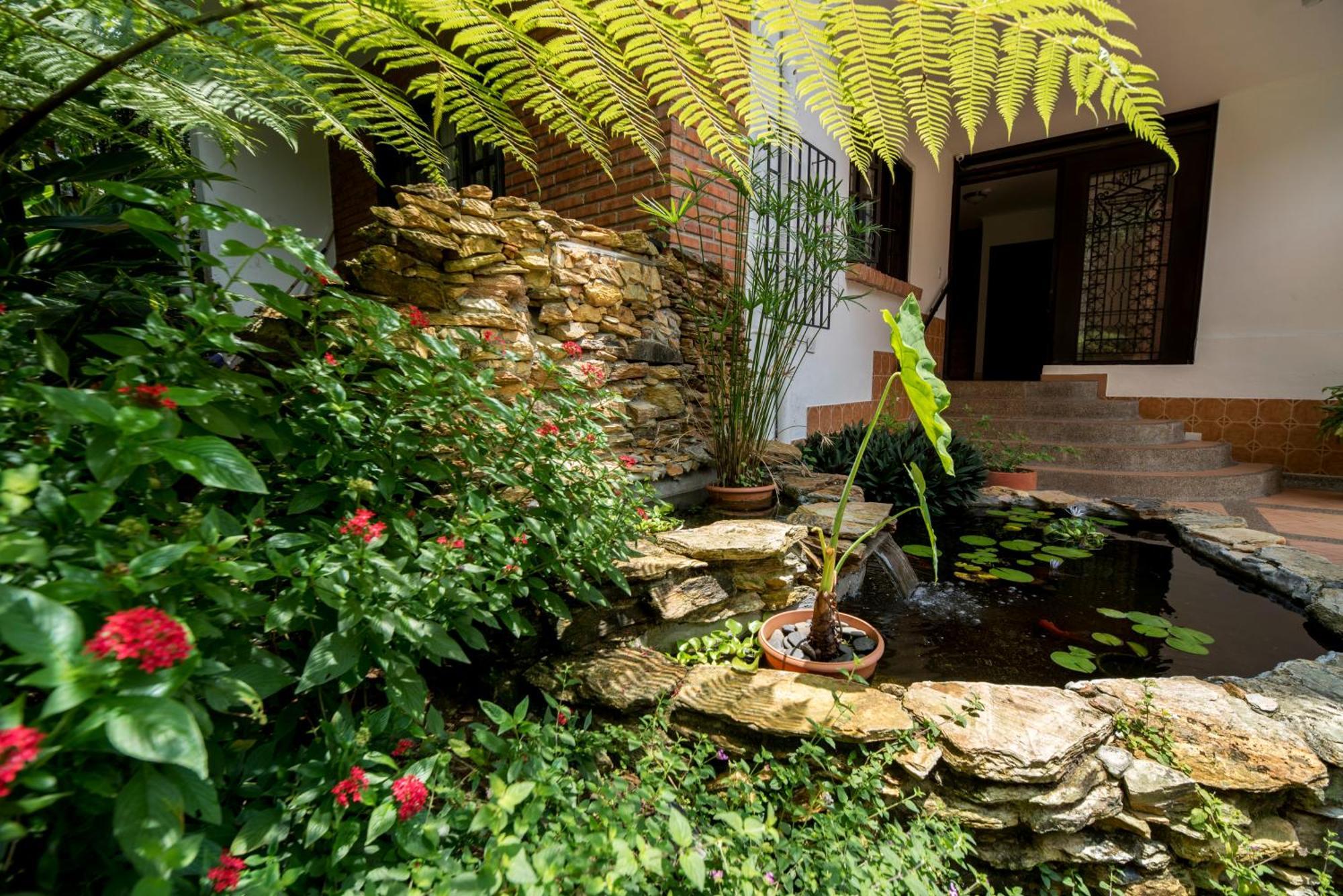 La Campana Hotel Boutique Medellin Exterior photo